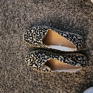 Ladies slip on canvas Old Navy shoes size 9